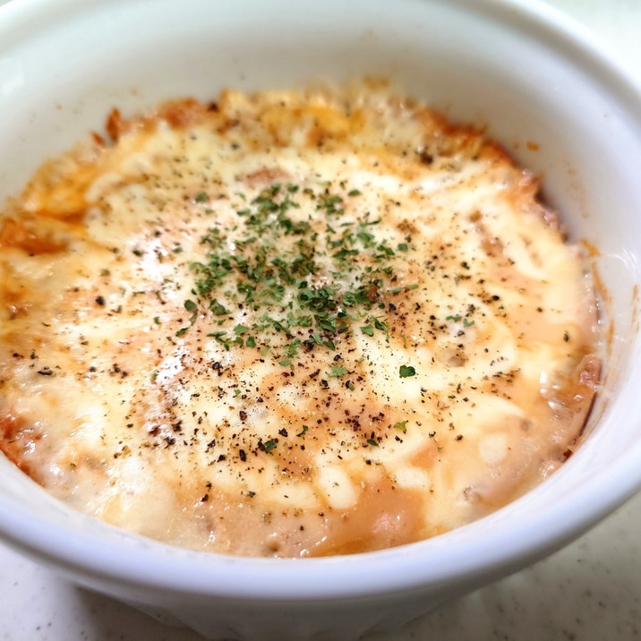 【レンジで簡単】耐熱皿1つで トマトチーズドリア風